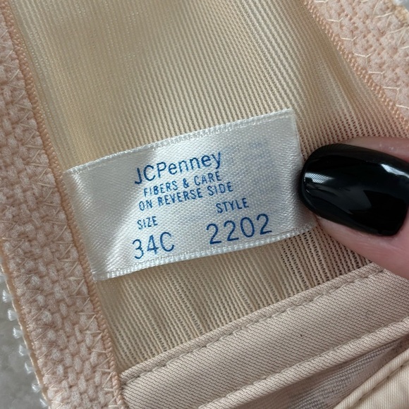 JC Penney Vintage Lace Underwire Bra in Cream size 34C - Picture 5 of 14